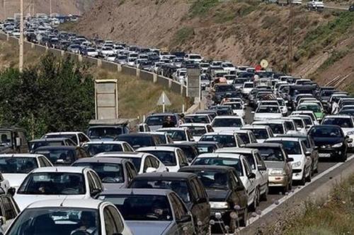 ترافیک در آزاد راه تهران-کرج و قزوین-کرج سنگین است